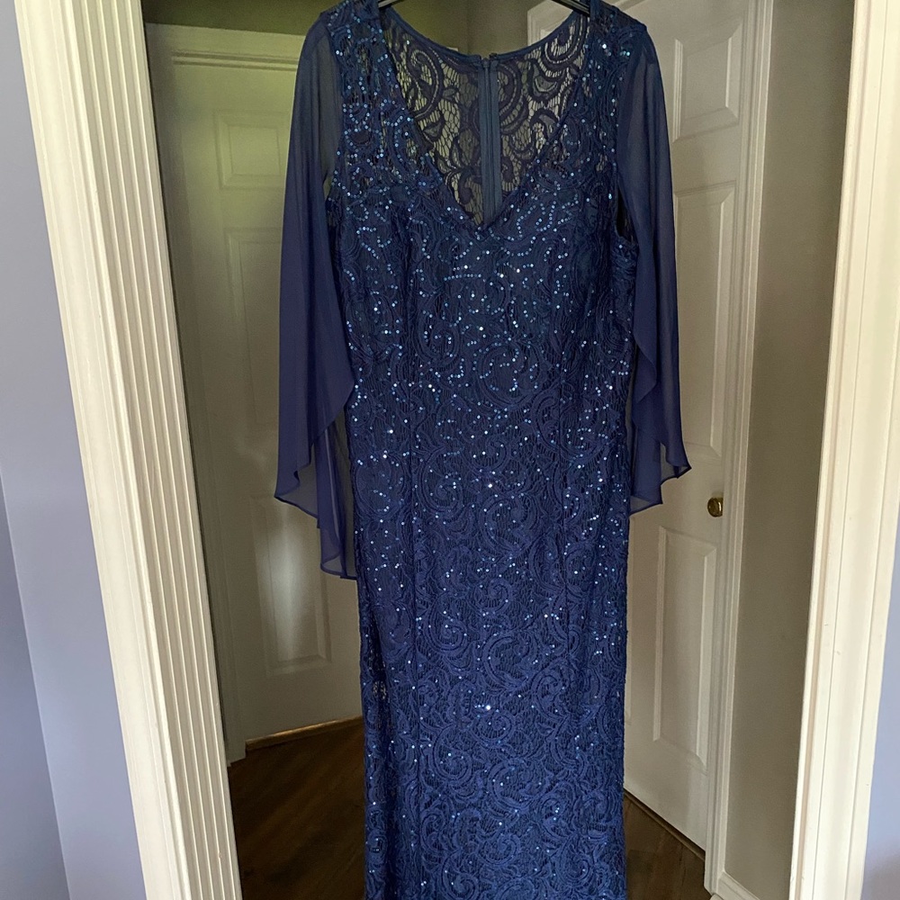Ignite Evenings Dress, Navy Color, Size 16. Mother of Bride/Groom, Formal